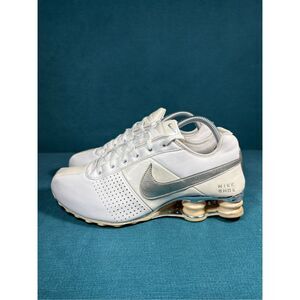 Size 9.5 - Women’s Nike Shox White shoes